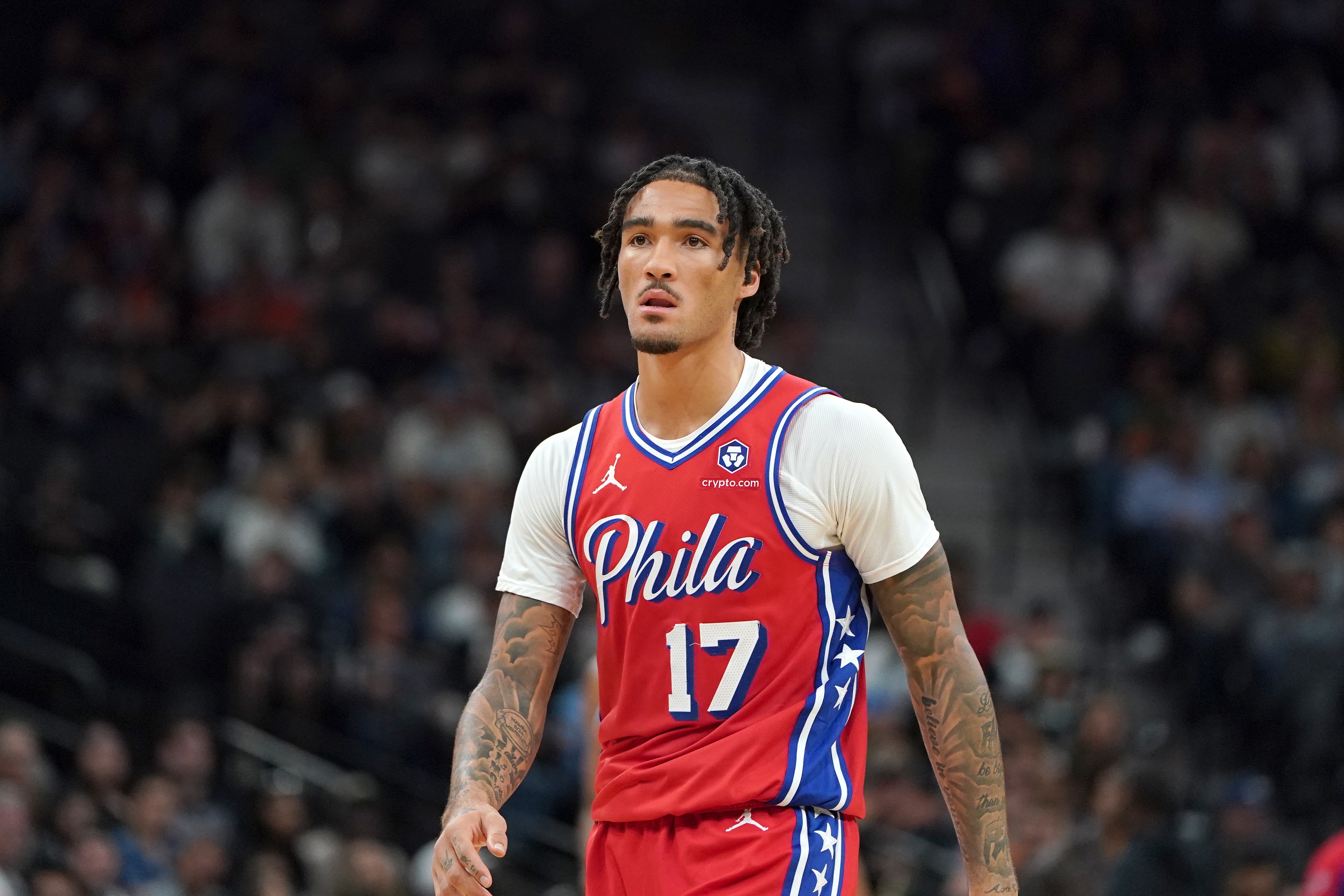 菜！席菲诺半场3投0中一分未得 出现3犯规&amp;正负值-21